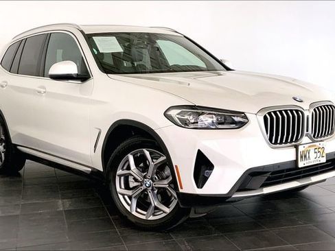 Used 2024 BMW X3 xDrive30i AWD/4WD image 2