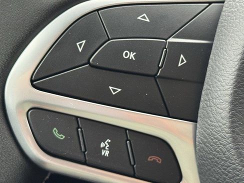 New 2026 Chrysler Pacifica Select image 16