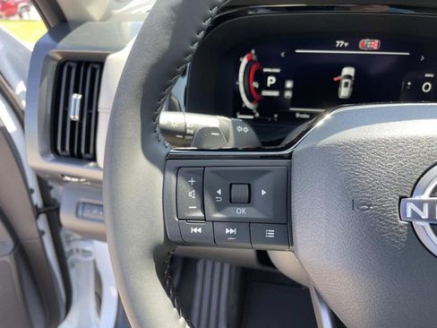 New 2026 Nissan Pathfinder SL image 25