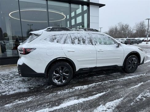 Used 2020 Subaru Outback Onyx Edition XT image 2