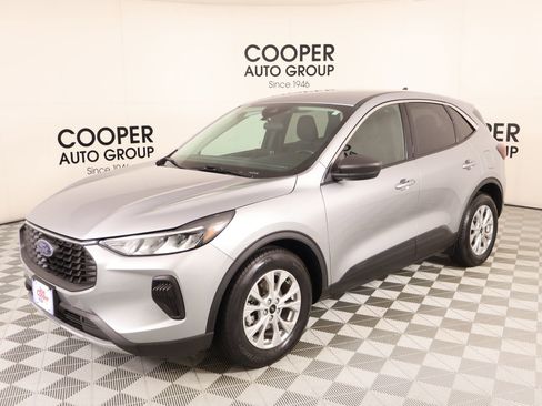 Used 2023 Ford Escape Active w/ Cold Weather Package image 10