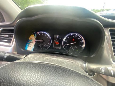 Used 2015 Toyota Highlander Limited FWD image 17
