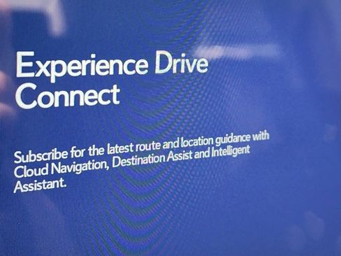 Certified 2025 Lexus ES 300h F Sport w/ Accessory Package (Z1) image 9