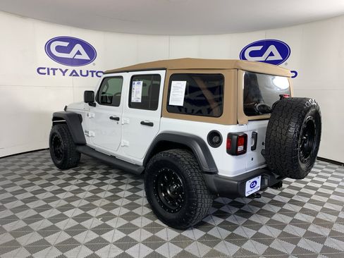 Used 2018 Jeep Wrangler Unlimited Sport S AWD/4WD image 5