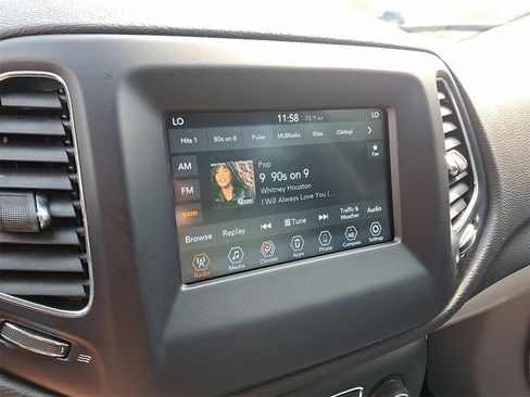 Used 2021 Jeep Compass Latitude w/ Driver Assistance Group image 16