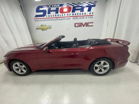 Used 2017 Ford Mustang Convertible RWD image 16