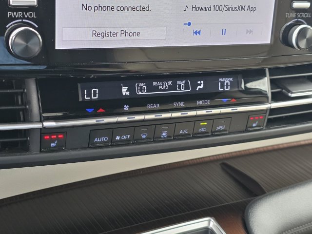 Certified 2023 Toyota Sienna XLE FWD image 24