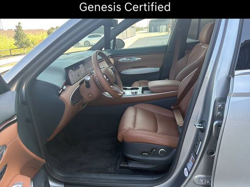Certified 2026 Genesis GV70 2.5T Advanced AWD/4WD image 9