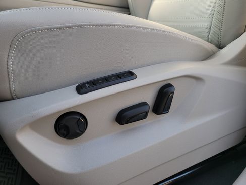 New 2026 Volkswagen Atlas SEL image 18