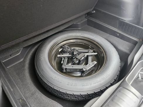 Used 2021 Jeep Cherokee Latitude Plus image 28