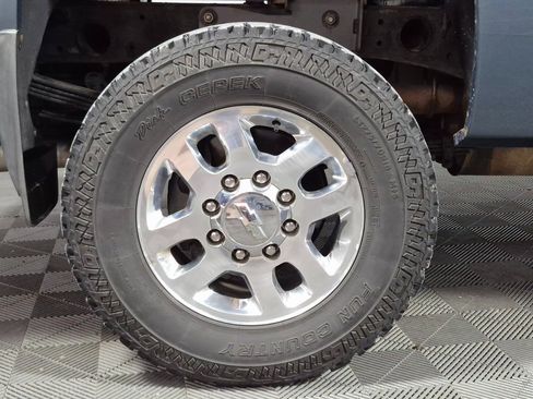 Used 2011 Chevrolet Silverado 2500 LT w/ Interior Plus Package image 23