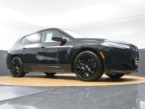 Used 2023 BMW iX xDrive50 w/ Premium Package AWD/4WD image 46