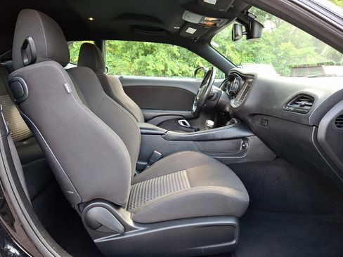 Used 2022 Dodge Challenger R/T RWD image 12