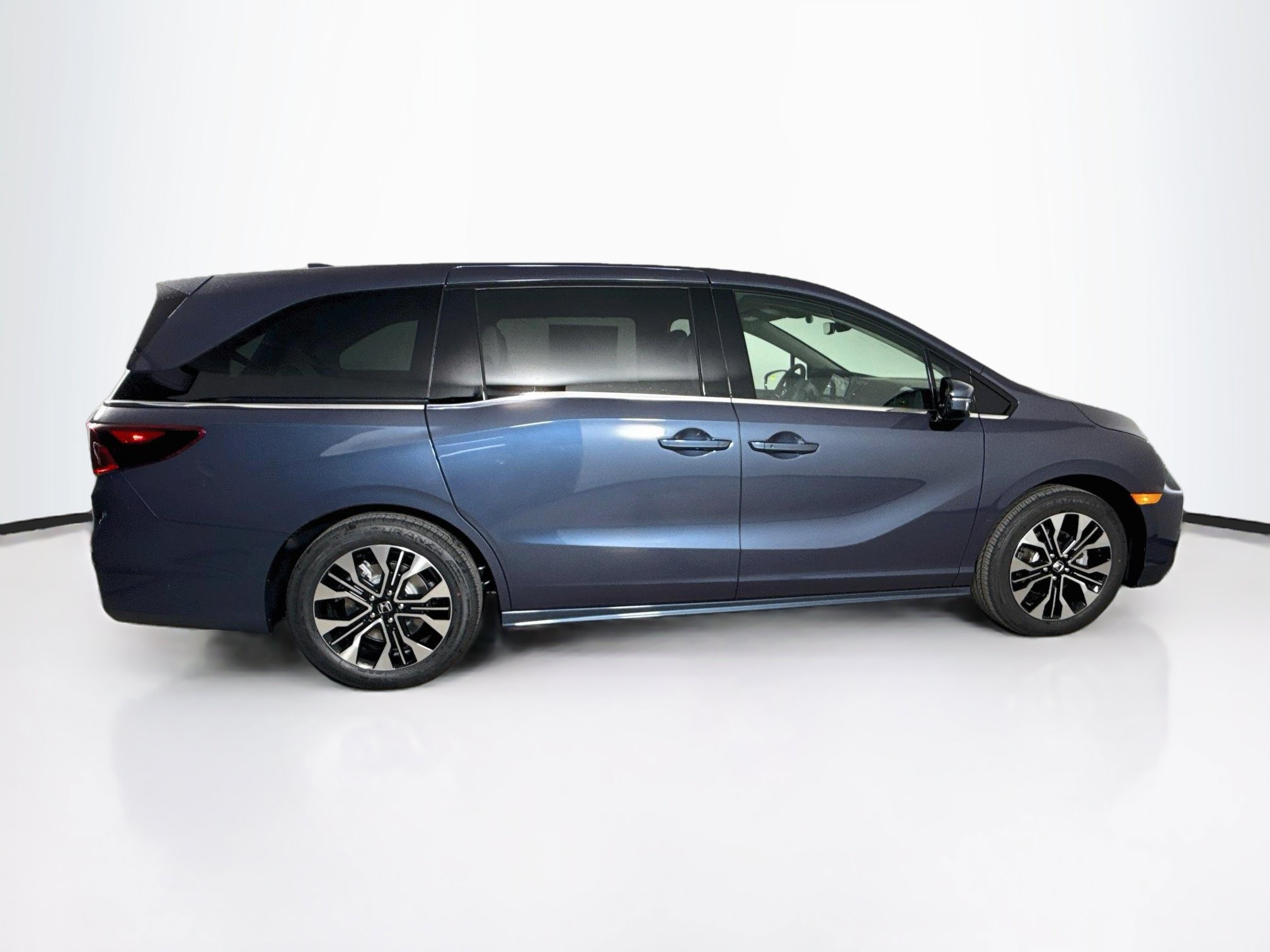 New 2027 Honda Odyssey Elite image 2