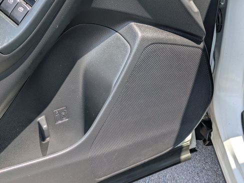 Used 2018 Subaru Forester 2.5i Premium AWD/4WD image 13
