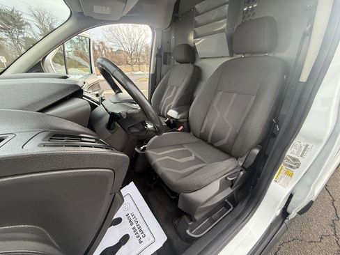 Used 2018 Ford Transit Connect XLT image 17