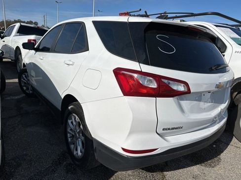 Used 2020 Chevrolet Equinox LS image 3