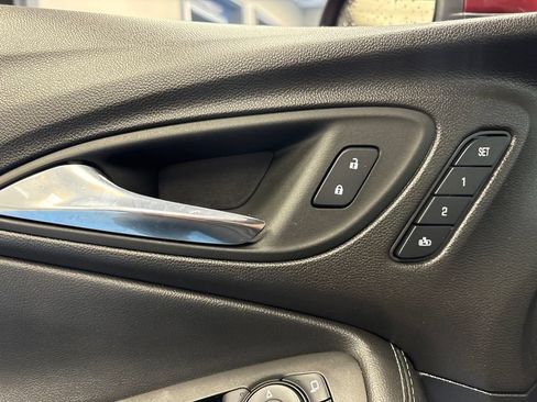 Certified 2023 Buick Encore GX Essence w/ Experience Buick Package FWD image 25