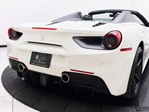 Used 2019 Ferrari 488 Spider RWD image 28