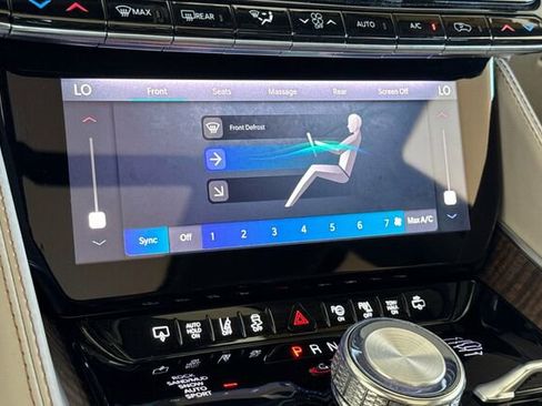 Used 2022 Jeep Grand Wagoneer Series II w/ Convenience Group III image 19