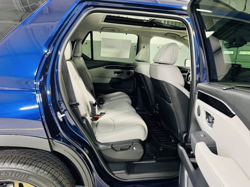 New 2025 Honda Pilot Touring image 30