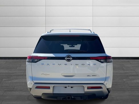 Used 2024 Nissan Pathfinder SL w/ SL Premium Package image 4