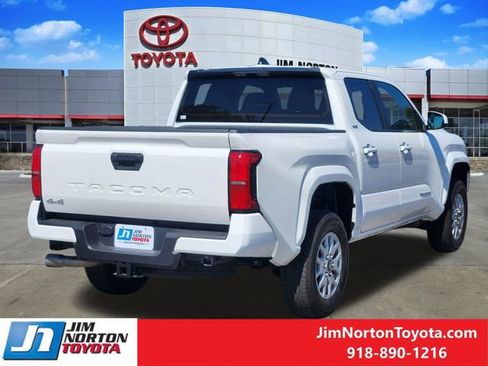 Used 2026 Toyota Tacoma SR5 image 6