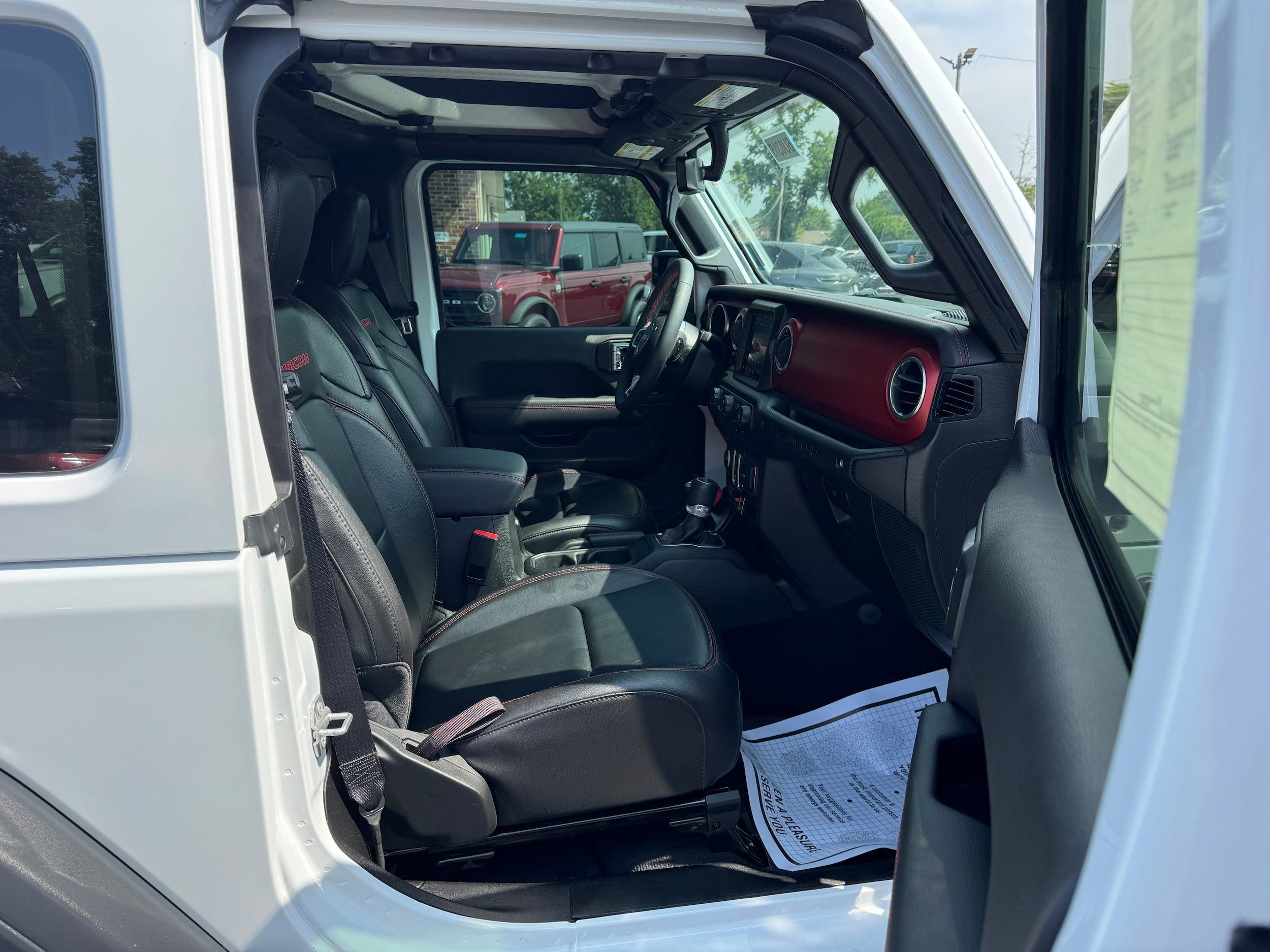 Used 2023 Jeep Wrangler Rubicon AWD/4WD image 13