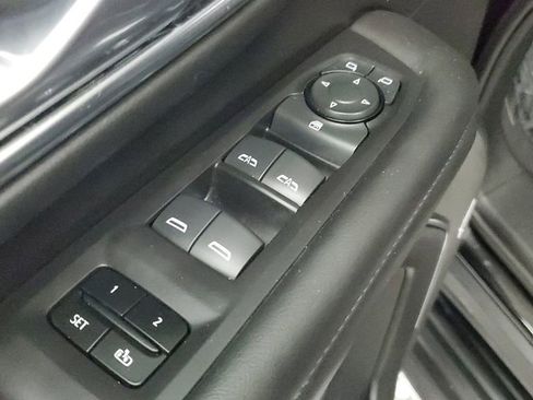 Used 2024 Chevrolet Tahoe LT image 23