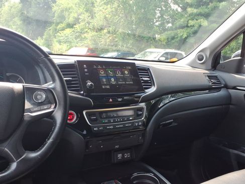 Used 2019 Honda Pilot Touring image 19