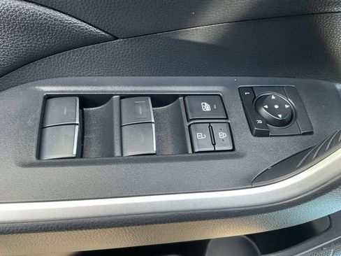 Used 2024 Toyota RAV4 SE w/ Convenience Package AWD/4WD image 16