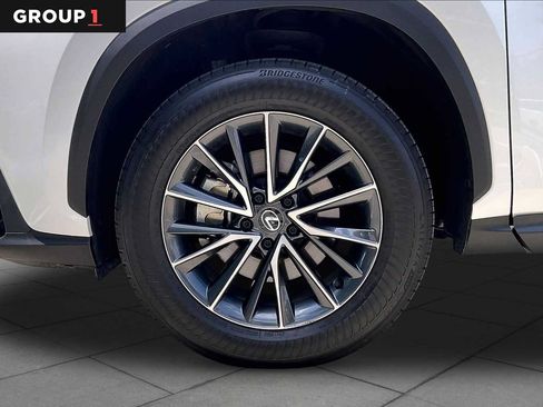 Used 2025 Lexus NX 250 FWD w/ Towing Package (2000 Lbs) image 9