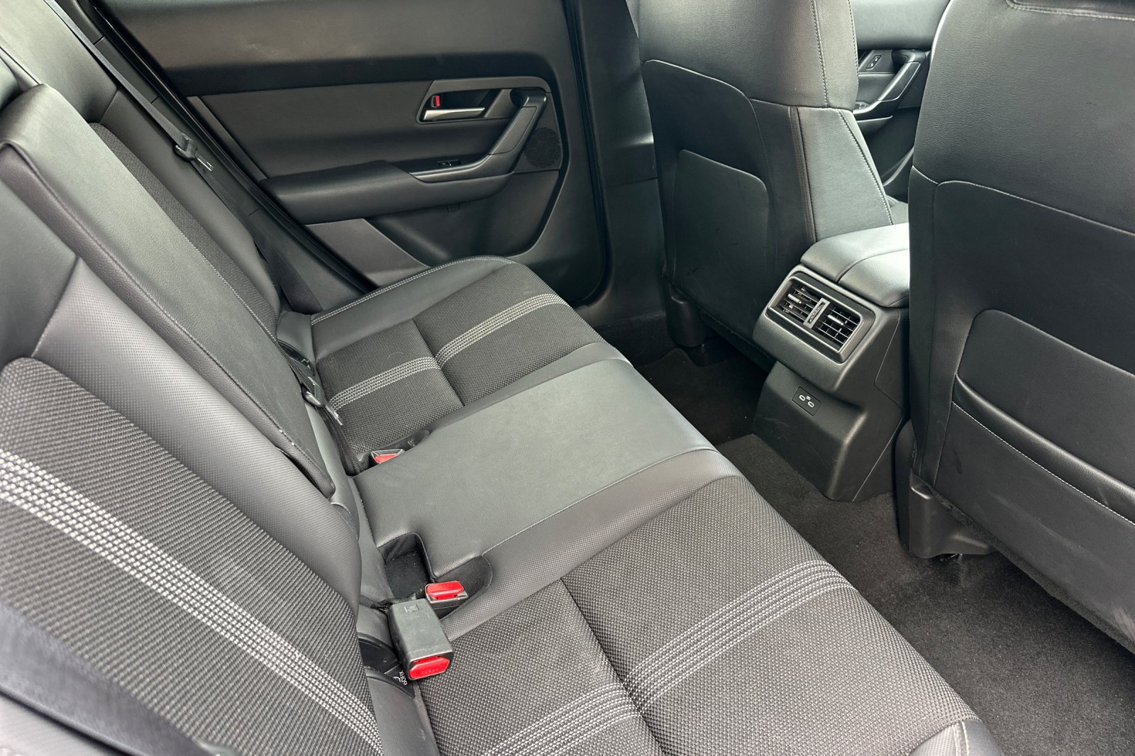 Used 2025 MAZDA CX-50 AWD 2.5 S w/ Preferred Package image 19