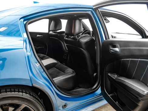 Used 2023 Dodge Charger R/T w/ Plus Group RWD image 37