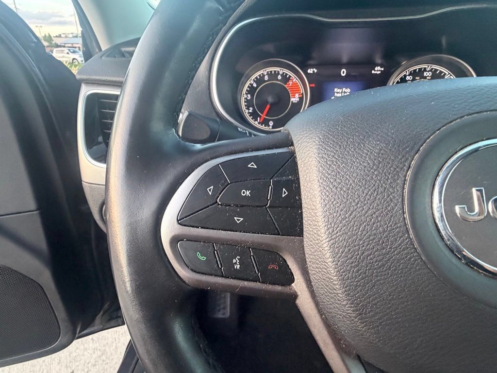 Used 2019 Jeep Cherokee Limited AWD/4WD image 13
