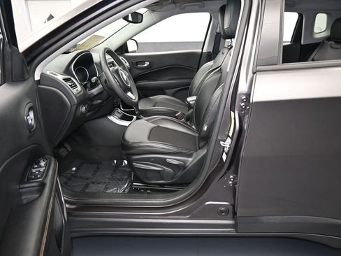 Used 2021 Jeep Compass Latitude image 11