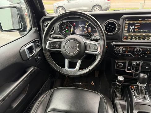 Used 2023 Jeep Wrangler Unlimited Sahara w/ Cold Weather Group AWD/4WD image 28