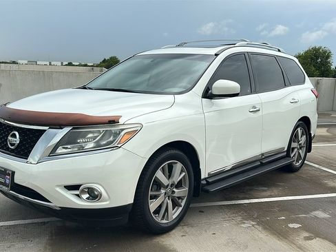 Used 2014 Nissan Pathfinder Platinum w/ Platinum Premium Package FWD image 10