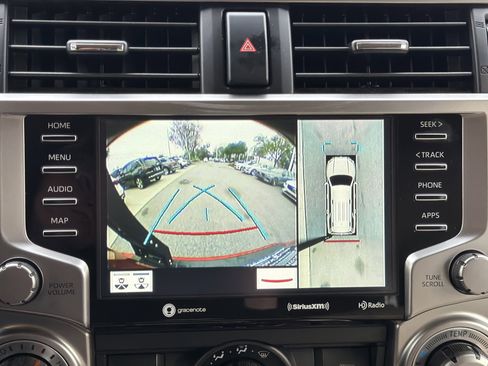 Used 2022 Toyota 4Runner SR5 Premium image 23