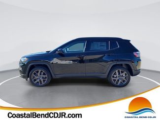 New 2026 Jeep Compass Latitude video 1