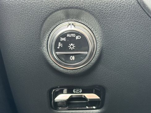 New 2026 Mercedes-Benz C 43 AMG 4MATIC Sedan image 28