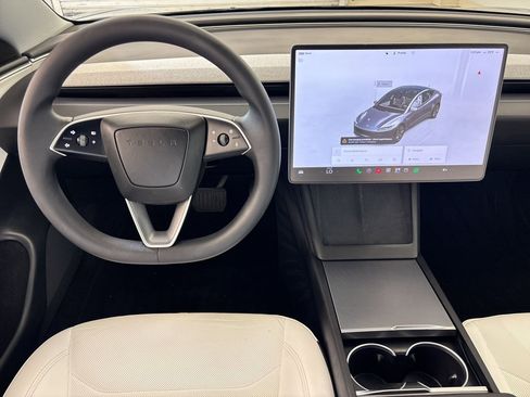 Used 2025 Tesla Model 3 Long Range image 29