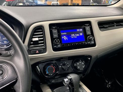 Used 2021 Honda HR-V LX image 7