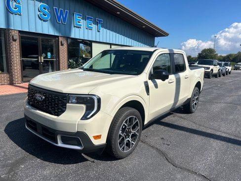 New 2025 Ford Maverick Lariat AWD/4WD image 2