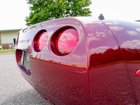 Used 2003 Chevrolet Corvette Convertible w/ Preferred Equipment Group1 RWD image 17