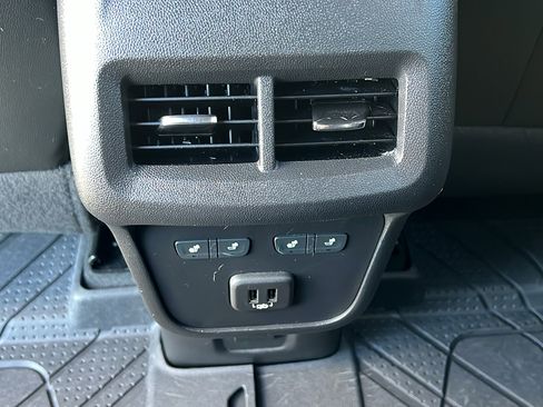 Certified 2024 Chevrolet Equinox Premier image 14