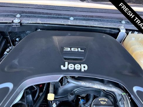 Used 2020 Jeep Gladiator Overland AWD/4WD image 30