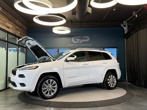 Used 2016 Jeep Cherokee Overland AWD/4WD image 25