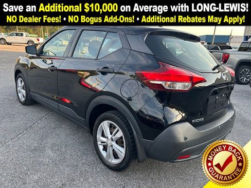 Used 2020 Nissan Kicks S image 8