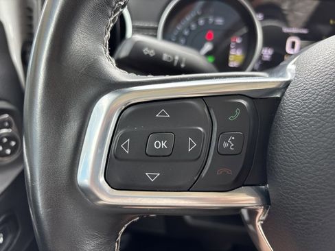 Used 2022 Jeep Wrangler Unlimited Sahara w/ Cold Weather Group AWD/4WD image 27
